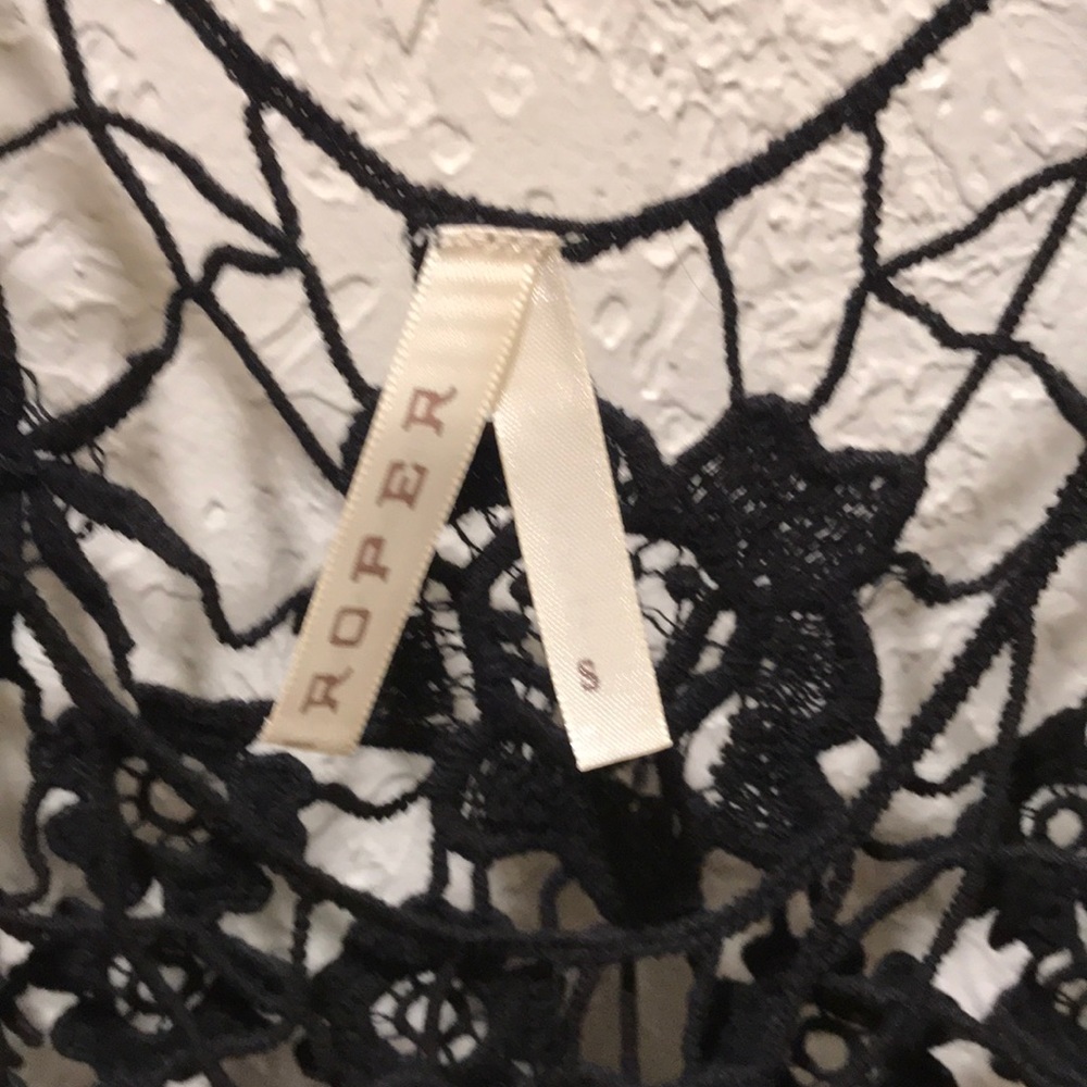 Lace top - Picture 3 of 3